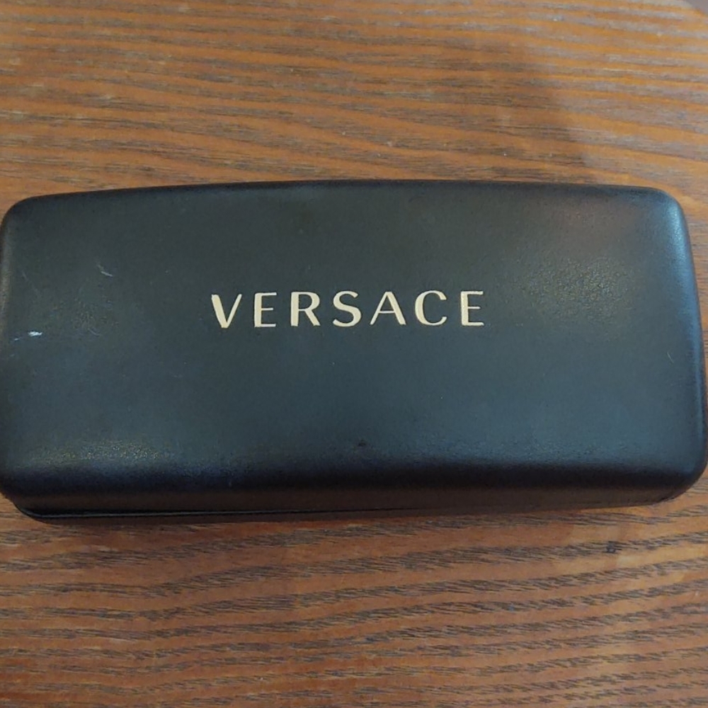 Versace sunglasses - Picture 8 of 11